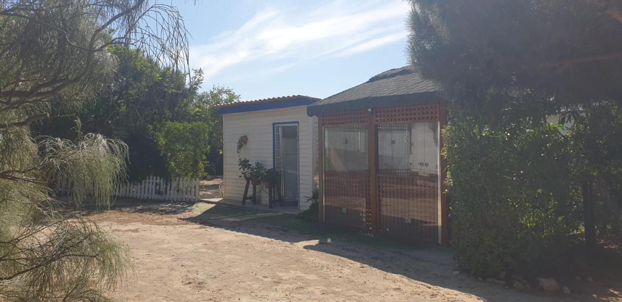 En Finca Las Dunas Dos Chalets Con Jacuzzis En Primera Linea De Playa , Uno De 4 Dormitorios Y Otro De 2 Dormitorios, Llama Al Seiscientos Veintisiete Cuatrocientos Diecisiete Trescientos Noventa Y Ocho 로타 외부 사진